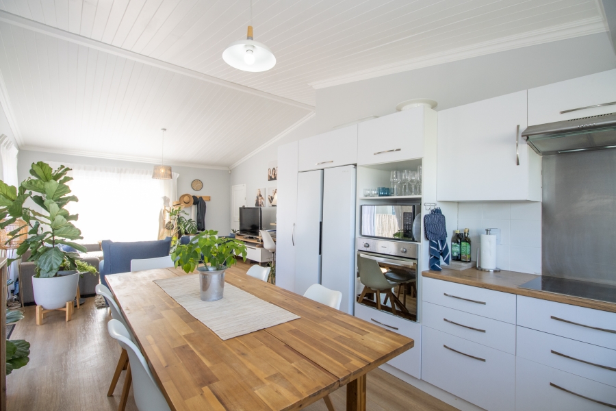 To Let 2 Bedroom Property for Rent in Fish Hoek Western Cape